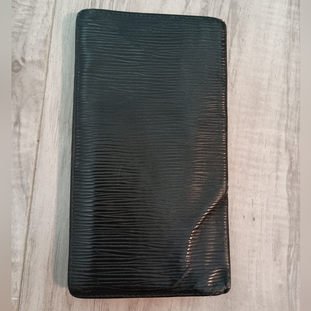 Louis Vuitton Epi Black Long Bifold Wallet/ check book - Picture 2 of 13